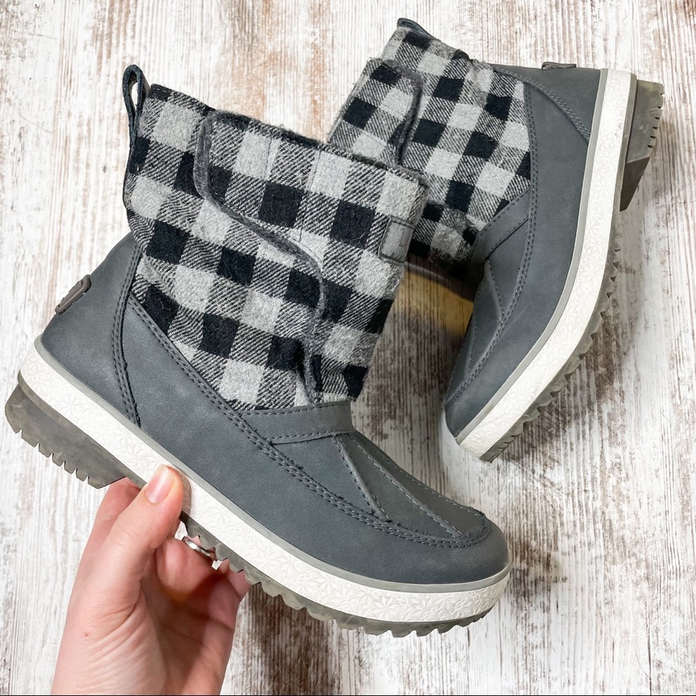 UGG Girls Astin Waterproof Winter Snow Boots Grey Plaid Flannel